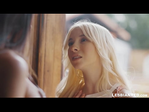 ❤️ ڇوڪري ڪجھ مھينن کان پوءِ گھر اچي ٿي ۽ پنھنجي سوتيلي ماءُ جي ٻلي کائڻ ختم ڪري ٿي ❤️❌ سپر فحش