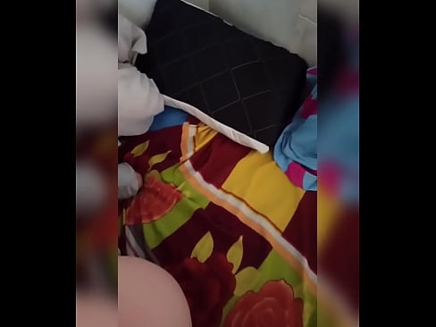 ❤️ منهنجي روم ميٽ گهر ۾ اڪيلي رهي ٿي ڇاڪاڻ ته هن جو مڙس موڪلن تي وڃي ٿو ۽ مان موقعو وٺان ٿو ته هن کي چوسان ۽ هن جي گدا کي کير سان ڀريان. ❤️❌ سپر فحش